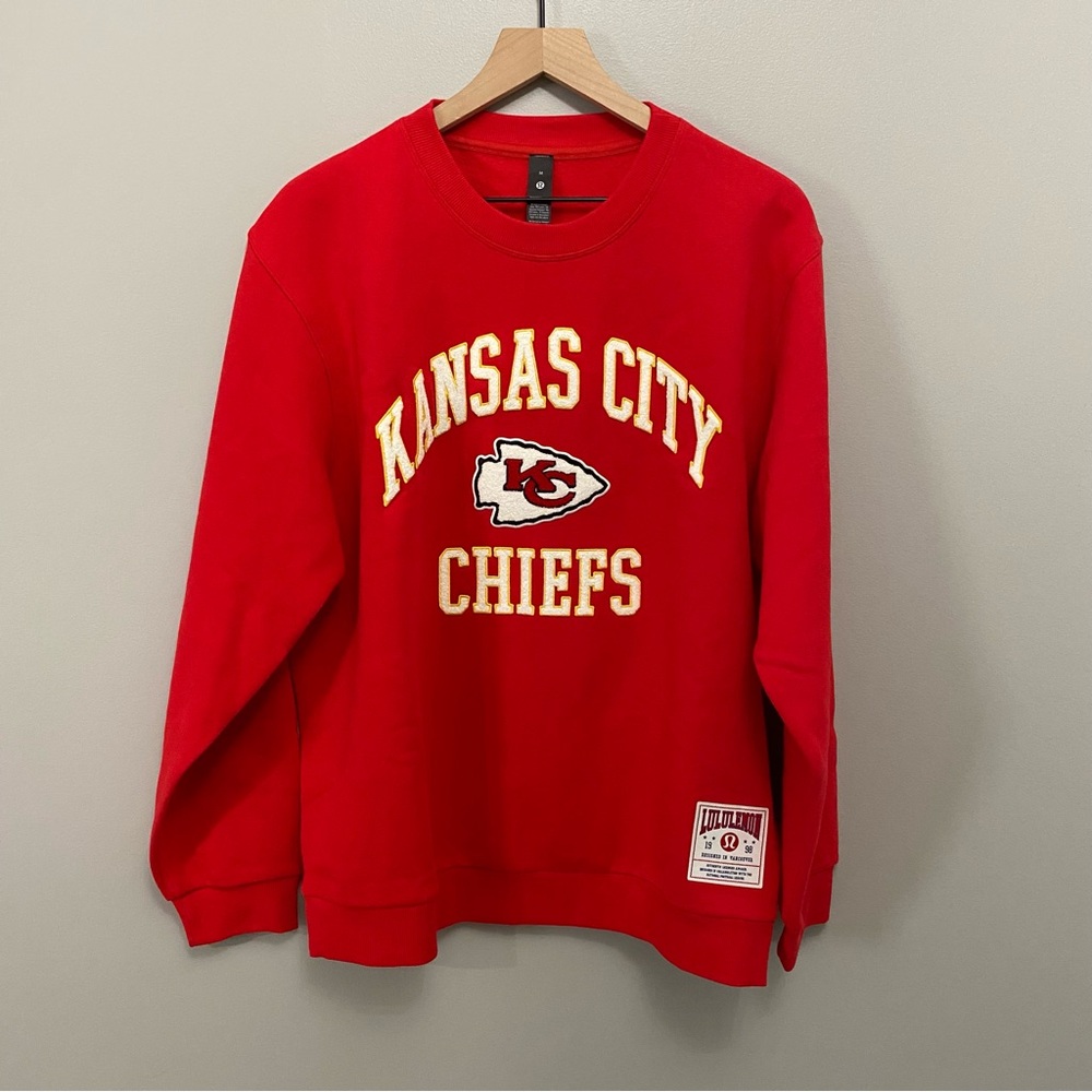 Lululemon x NFL Kansas City Chiefs Steady State Crew Mens M Red Sweatshirt NWT - Picture 10 of 11